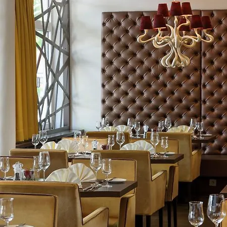 Mercure Residenz Frankfurt Messe 4*