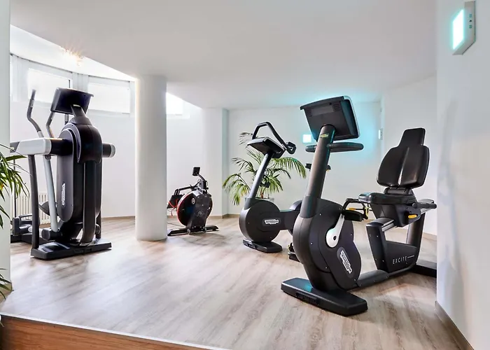 Mercure Residenz Frankfurt Messe Otel 4*