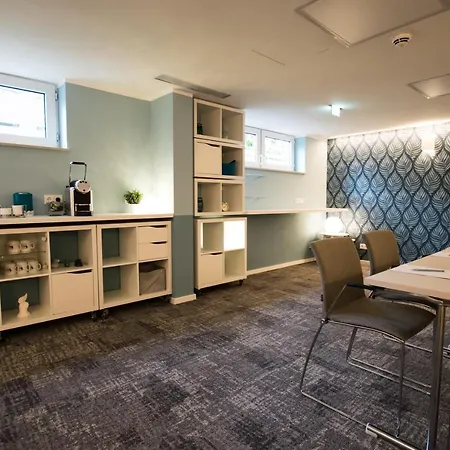 Hotell Mercure Residenz Frankfurt Messe 4*